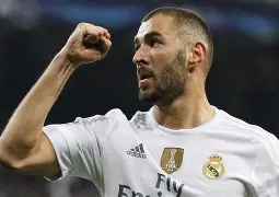 包含国王杯赛前走向成谜，皇家马德里单刀错失，压力陡增，轮换策略成焦点的词条-九游官网app